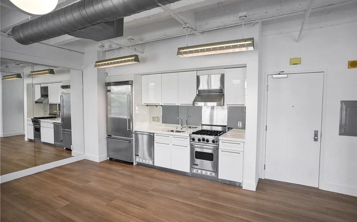 6253 Hollywood Blvd - Photo 3 of 10