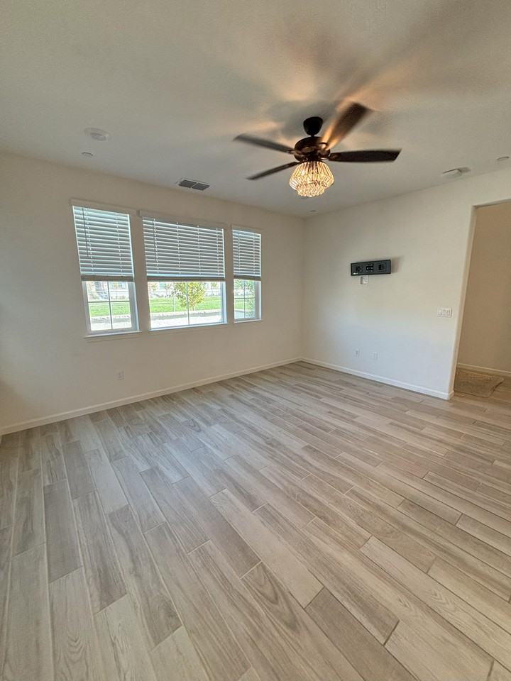 6048 Campus Pkwy - Photo 2 of 19