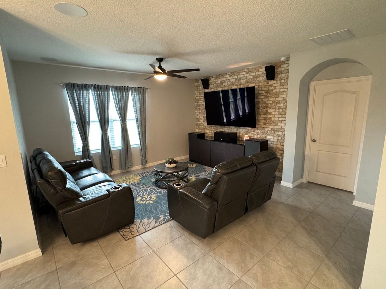 842 Katmai Dr - Photo 3 of 50