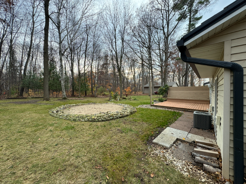 6226 Tielens Rd - Photo 3 of 21