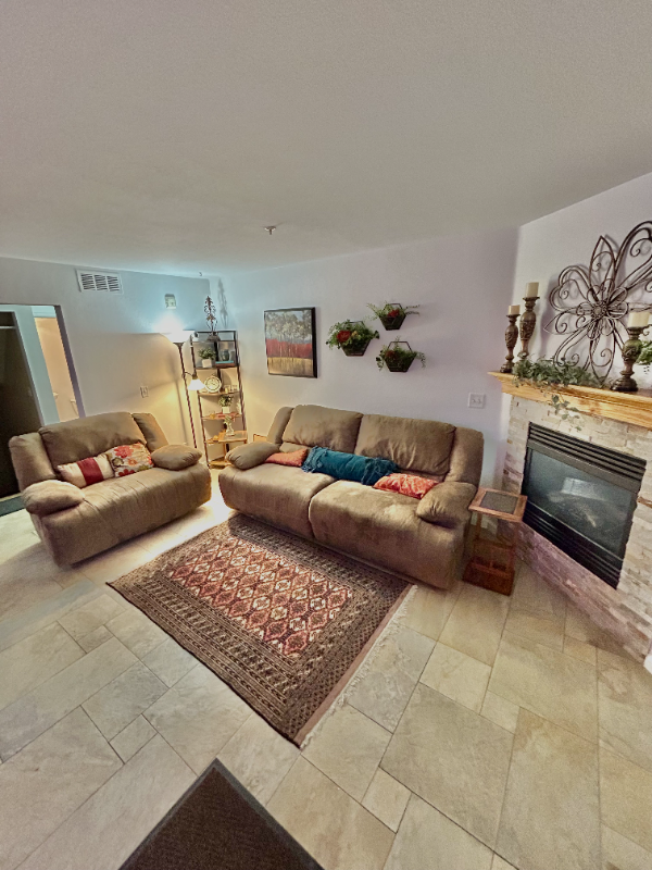 2621 Rigden Parkway #B6 - Photo 3 of 18