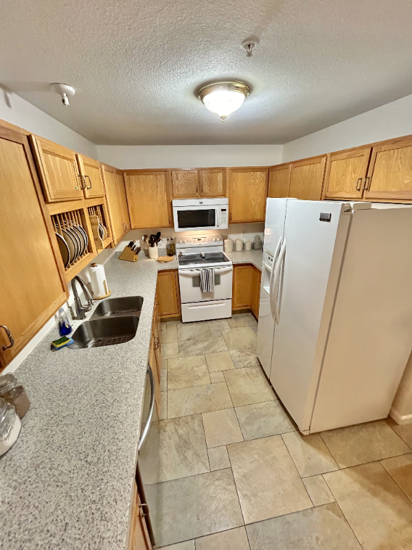 2621 Rigden Parkway #B6 - Photo 5 of 18