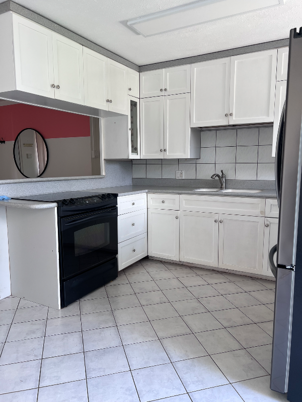 339 Manini Pl - Photo 3 of 10