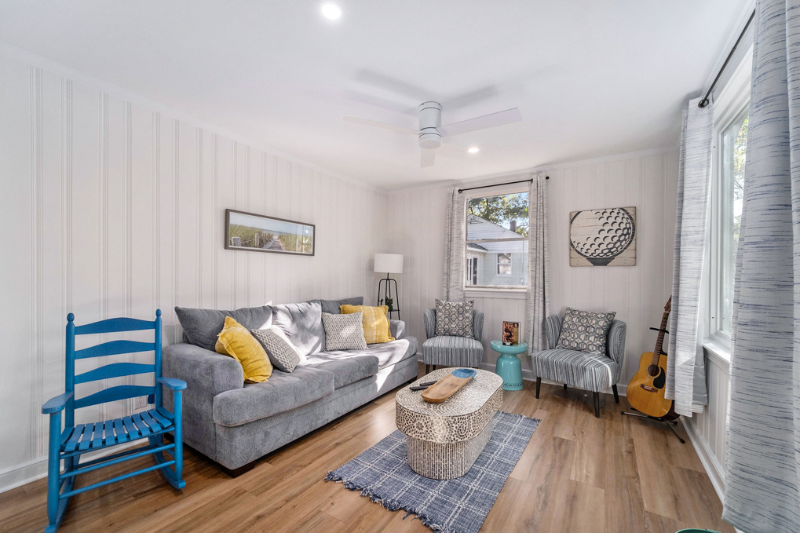 427 Carol St - Photo 7 of 20