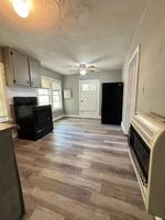 featured image of 202 S 6th St #1