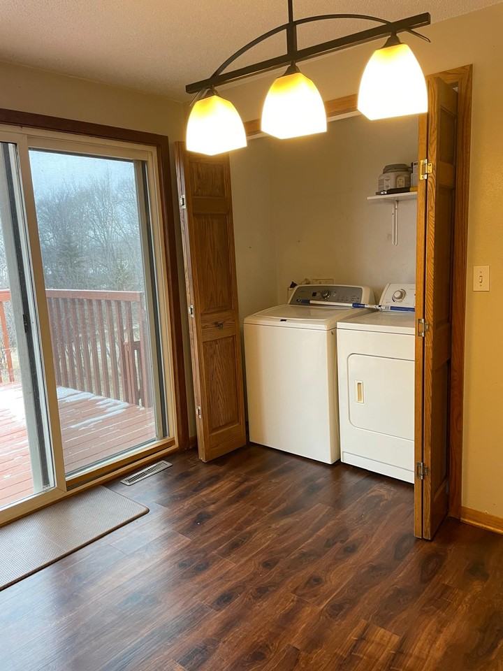 1100 Ruby St Nw - Photo 3 of 14