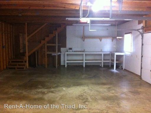 102 Oak Village Dr - Photo 3 of 10