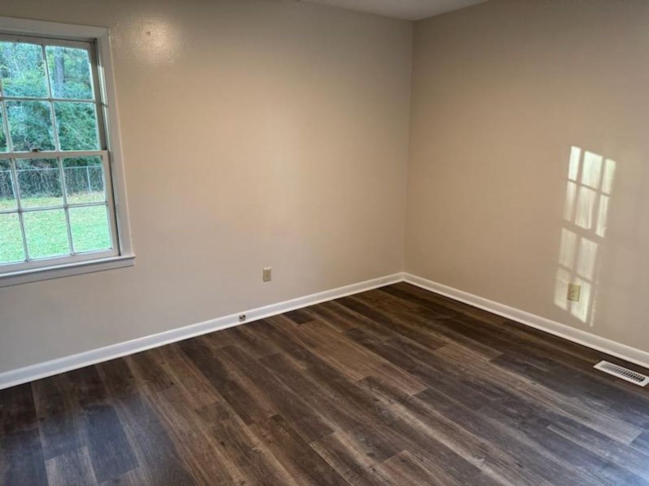 321 Tallpine Rd - Photo 6 of 9