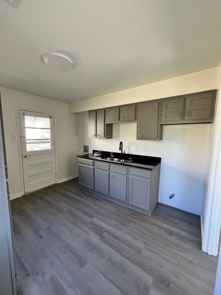 7995 Martha Rd - Photo 2 of 5