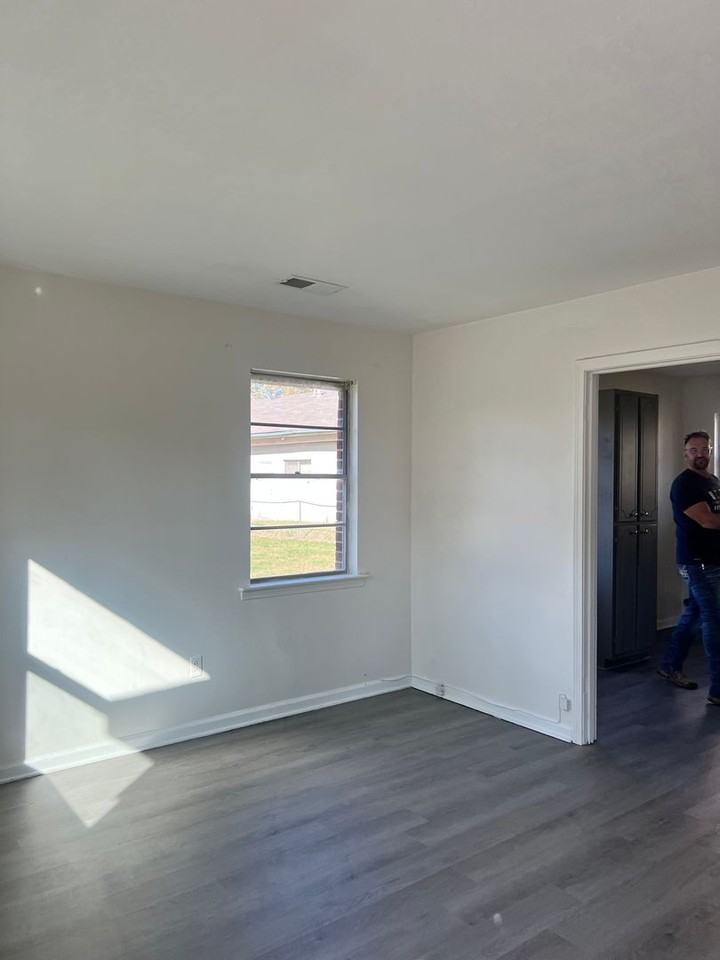 7995 Martha Rd - Photo 3 of 5