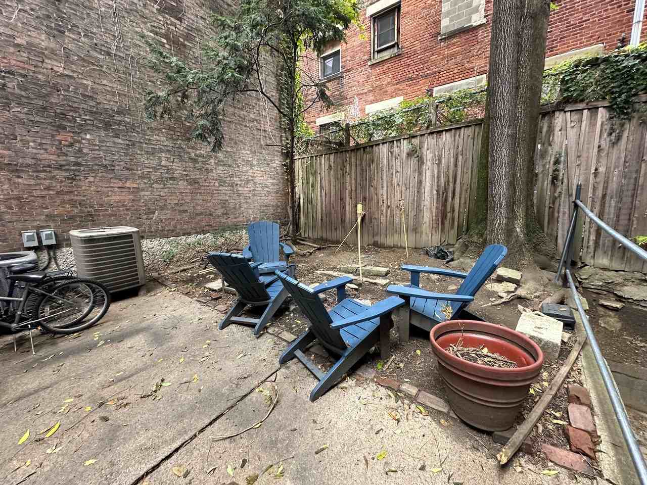 1319 Main St - Photo 3 of 4