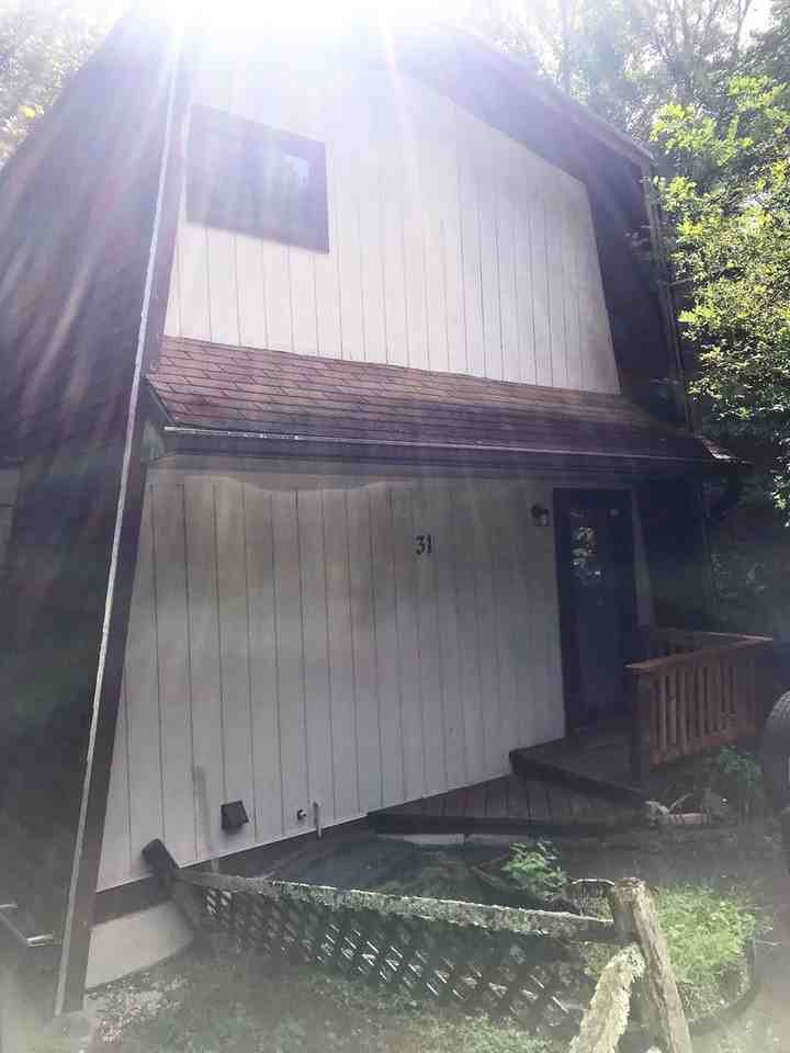 31 Maple Dr - Photo 2 of 17