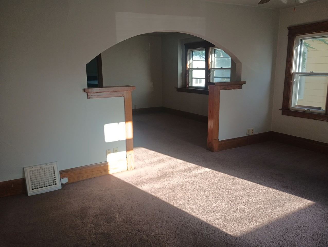 JM 1527- 1529 Grove Ave - Photo 3 of 11