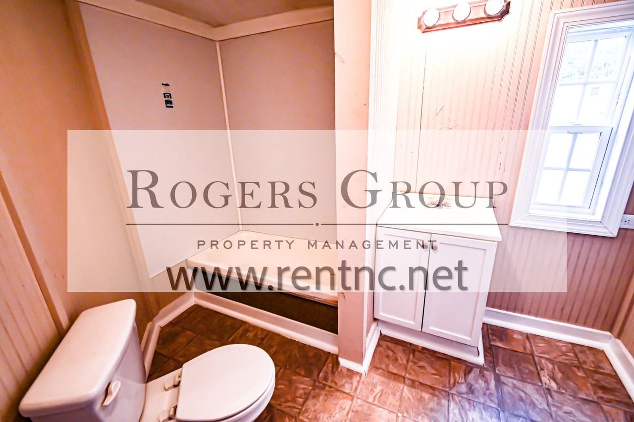 124 Woodway Dr - Photo 6 of 8