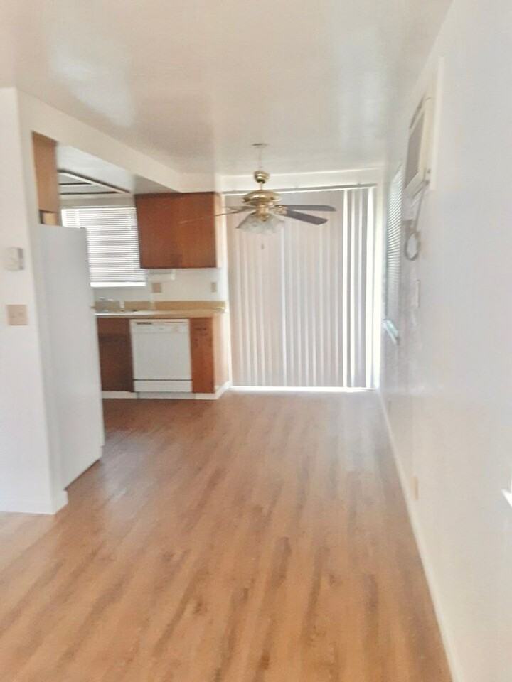 119 Sw Hall St - Photo 3 of 7