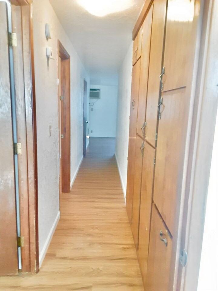 119 Sw Hall St - Photo 6 of 7