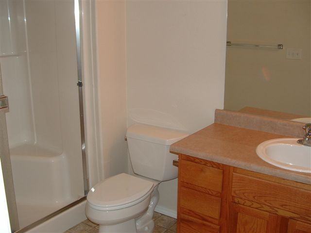 1451 Kellenbeck Ave - Photo 5 of 9