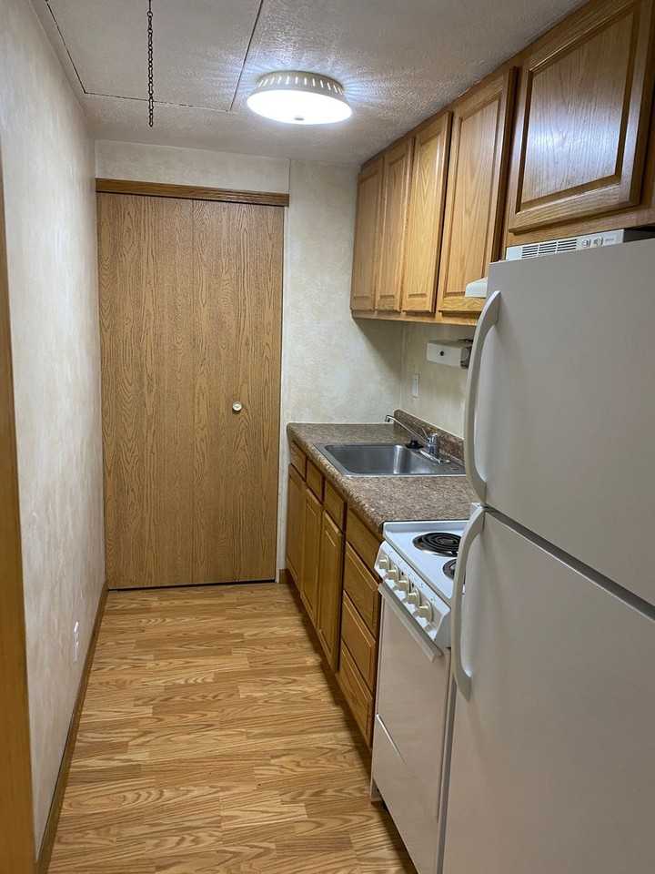 8 Meadowview Ter - Photo 3 of 9