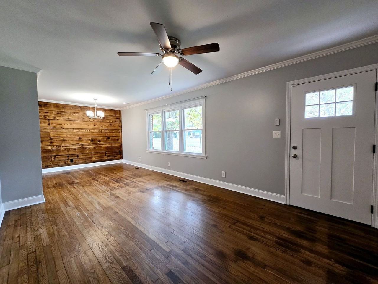 102 Harrison Rd Nw - Photo 3 of 14