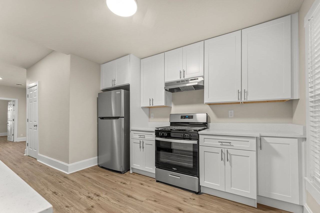 1420 S Campbell Ave - Photo 7 of 19