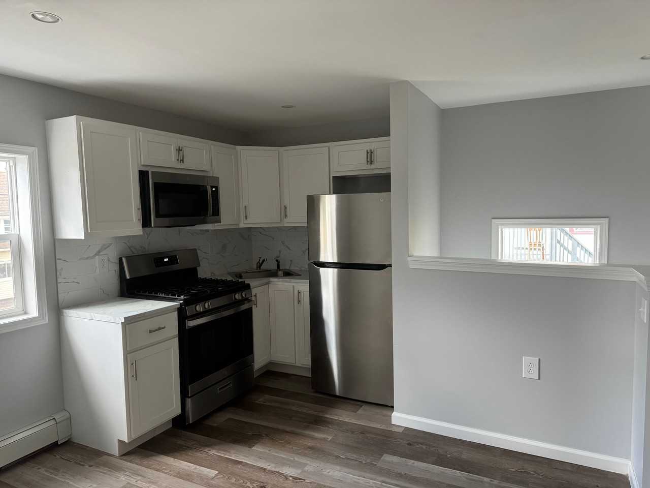 140 N 10th St #2 - Photo 2 of 11