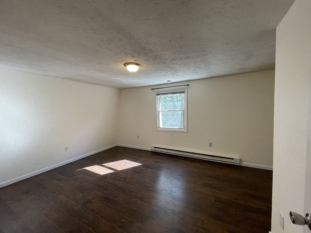 712 West 6th Street #4 - Photo 7 of 11