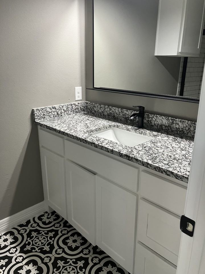 523 N Weaver St #NA - Photo 6 of 18