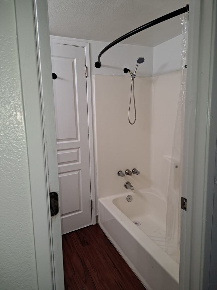 4809 Hahn Ave #42A - Photo 2 of 5