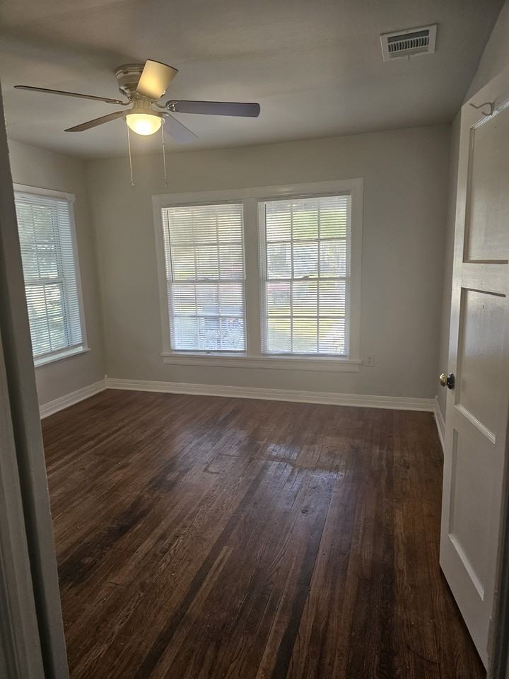 5036 Locke Ave #NA - Photo 4 of 7