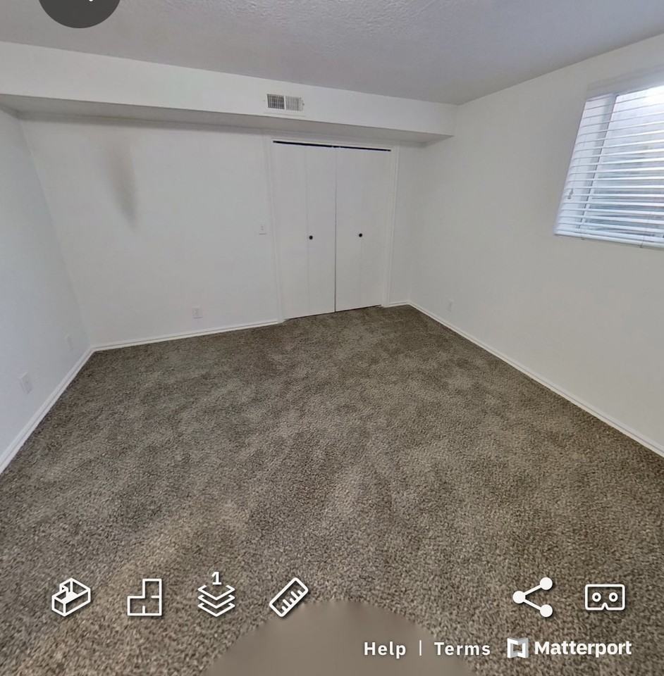10264 S Marble St - Photo 3 of 7