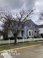 featured image of 211 Townsend St