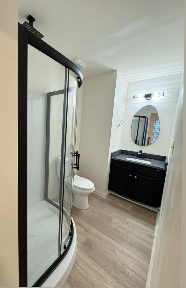 Vintage Pointe Dr - Photo 3 of 13