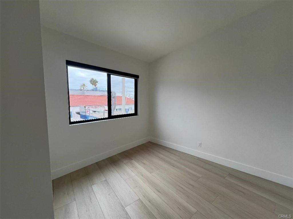 404 S Bay Front #B - Photo 2 of 8