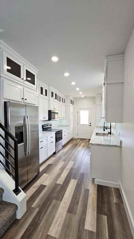 4009 Stoke Dr - Photo 5 of 16