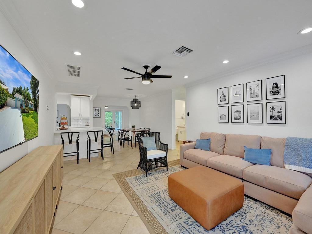2587 Jaeger Dr - Photo 3 of 38
