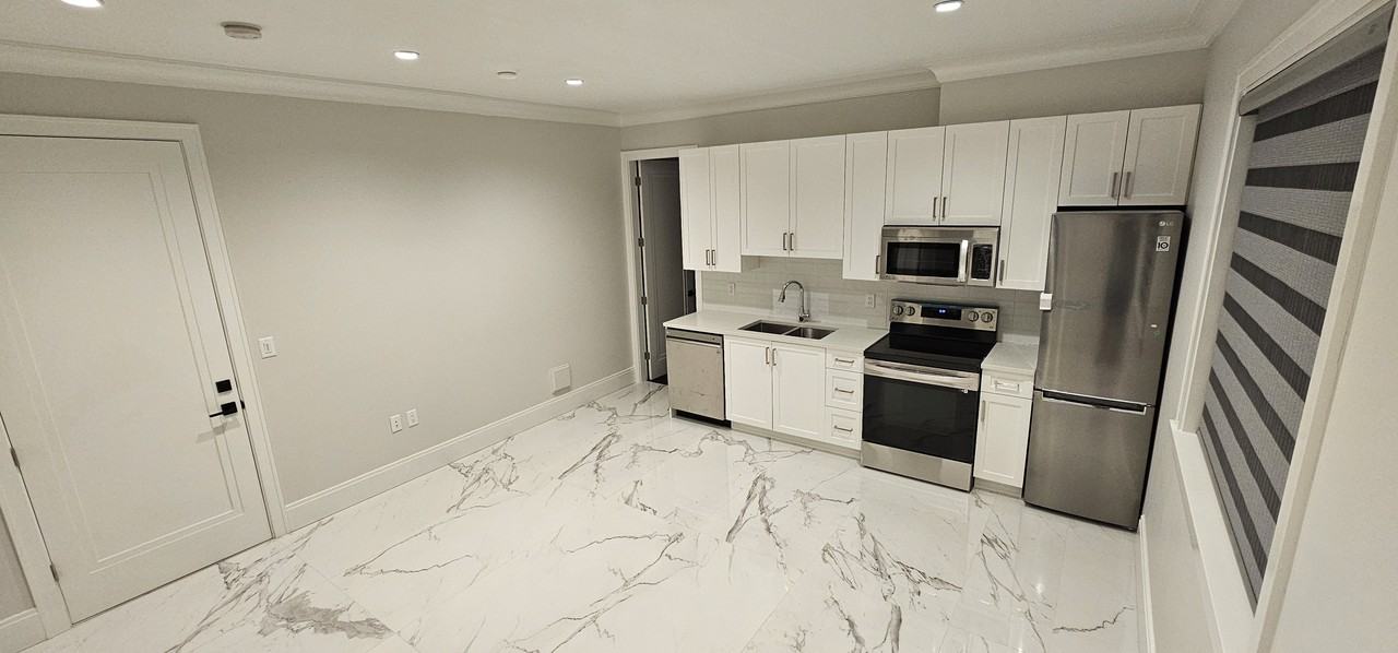 4686 Bonavista Drive - Photo 2 of 15