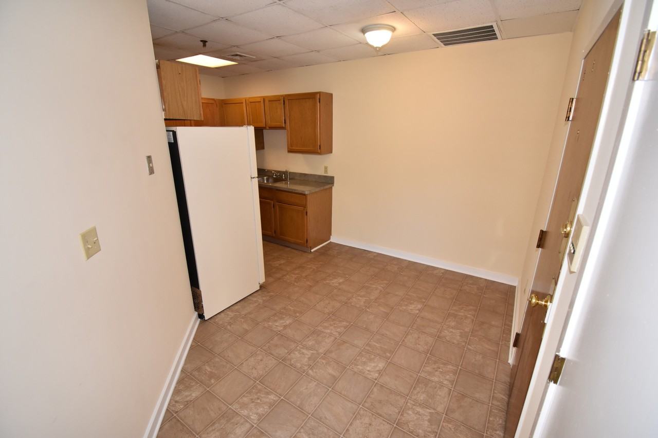 Fallview Apartments - B - Photo 3 of 7