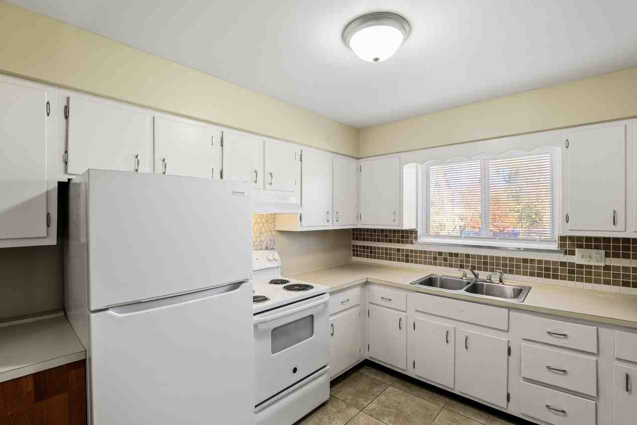 Sibley Bush Apartments (Sibley Bush Apartments LLC) - Photo 4 of 18