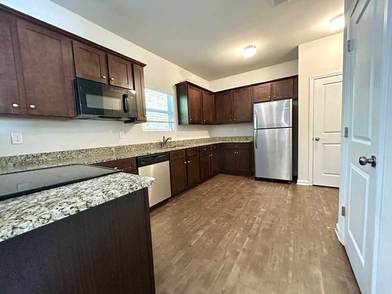 303 Village Creek Way - Photo 5 of 23