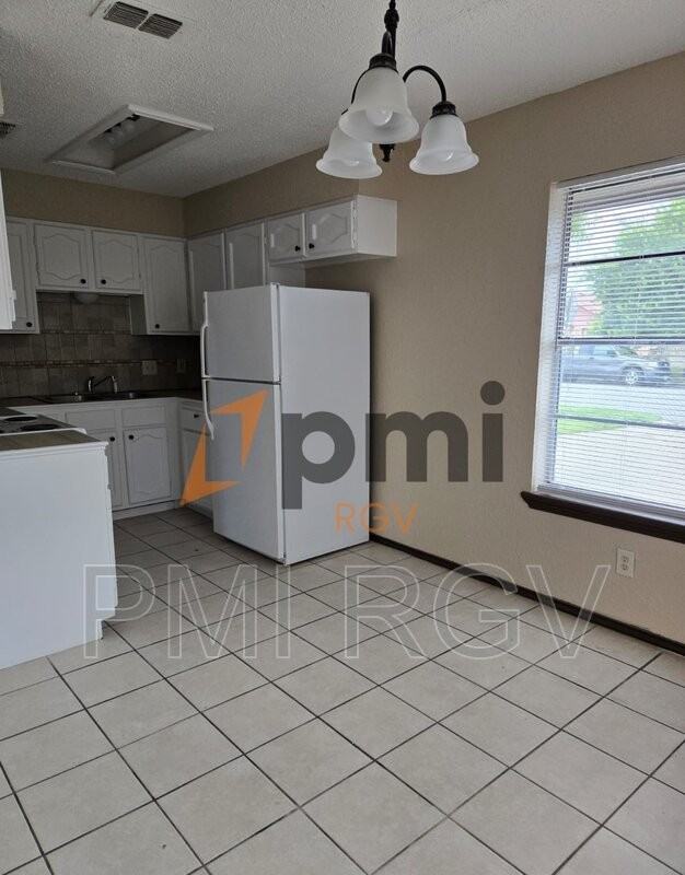 2912 N 29th Ln #1 - Photo 3 of 16