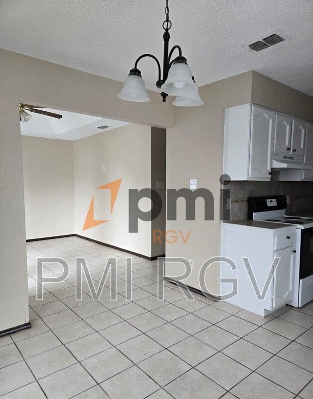 2912 N 29th Ln #1 - Photo 4 of 16