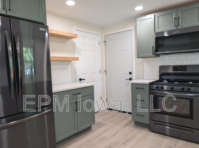 1200 3rd St Nw - Photo 3 of 7