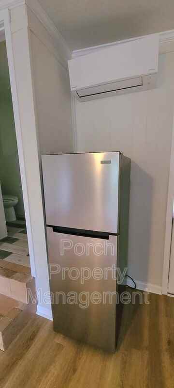 7210 North Palafox Street - Photo 5 of 9