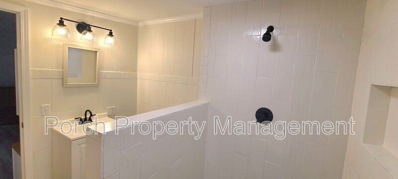 7210 North Palafox Street - Photo 7 of 9