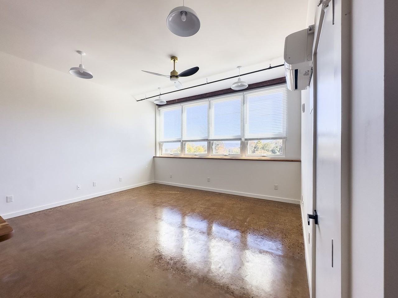 510 S College St. - Photo 7 of 50