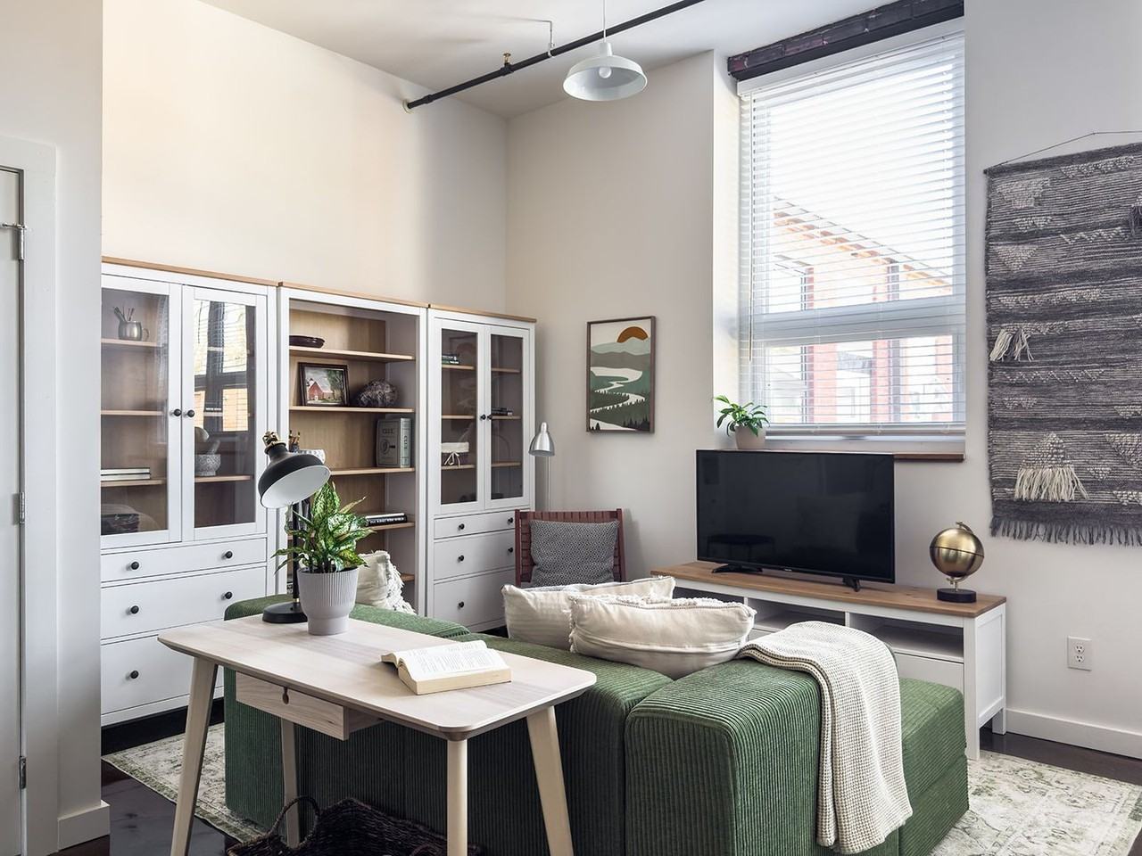 510 S College St. - Photo 2 of 50