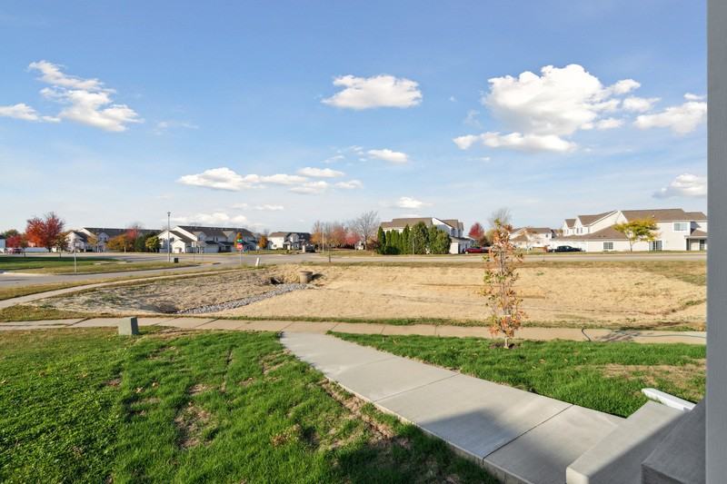 3030 Yorkshire Ct - Photo 3 of 20