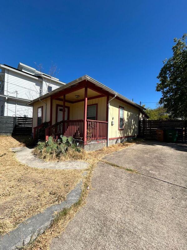 1207 Cedar Ave - Photo 3 of 14