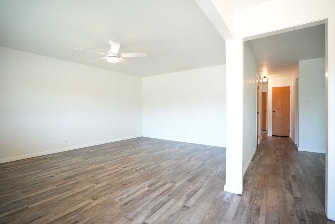 3552 Mariposa Ct - Photo 4 of 32