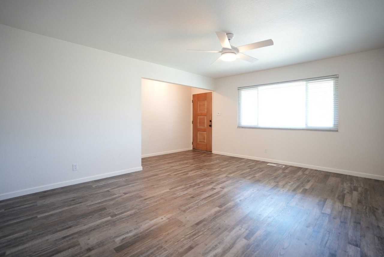 3552 Mariposa Ct - Photo 7 of 32